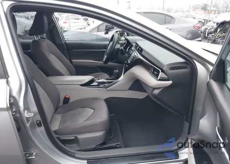 2020 Toyota Camry Hybrid Le из США, поврежденный, VIN 4T1L31AKXLU526817